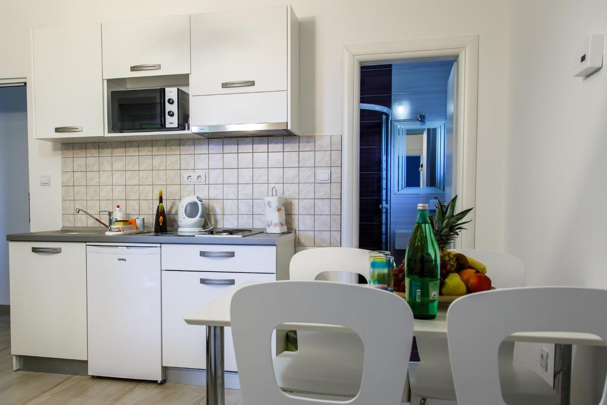 Nemira Sunny Apartments 奥米什 客房 照片