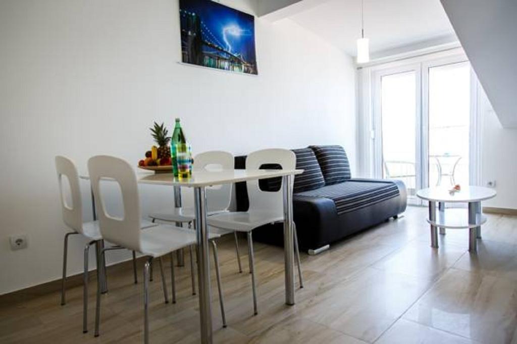 Nemira Sunny Apartments 奥米什 客房 照片