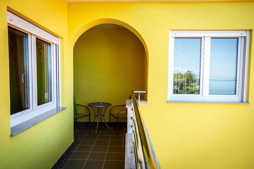 Nemira Sunny Apartments 奥米什 客房 照片